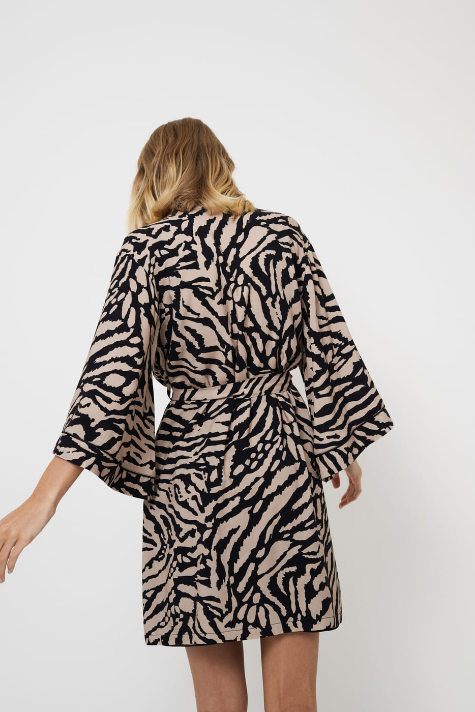 ARUELLE Sherry gown - Image 5